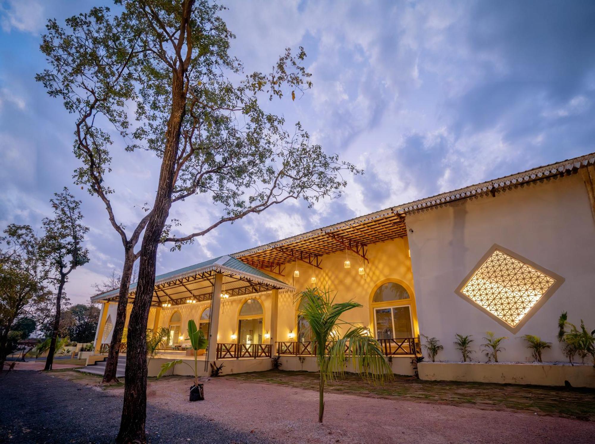 Palash The Jungle Resort Gondia Exterior photo